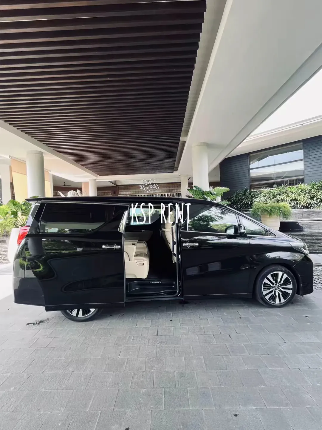 Toyota Alphard Facelift 1